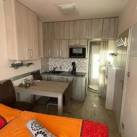 15 Misecky Apartment